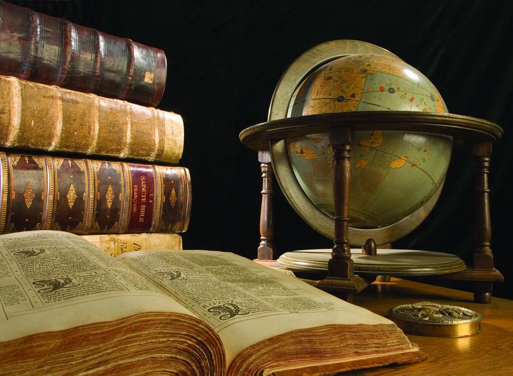 General Arts students in a literature class